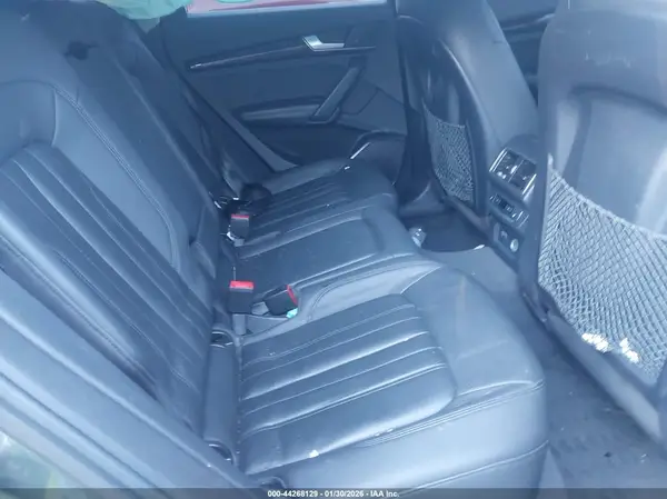 WA1BNAFY8K2048683 2019 AUDI Q5 - Image 8