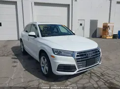 WA1BNAFY8K2050918 2019 AUDI Q5