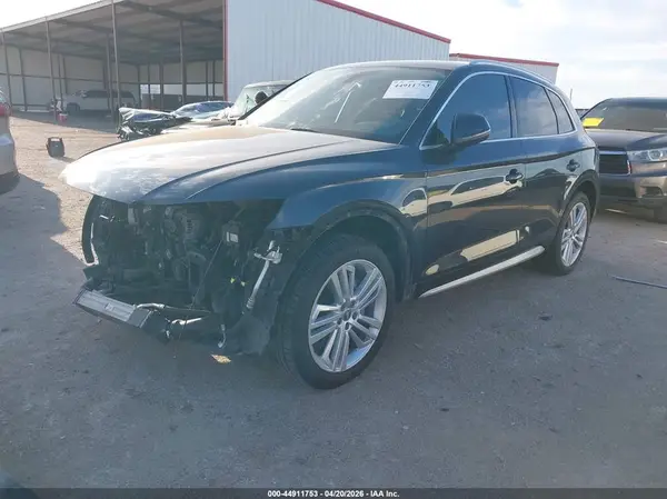 WA1BNAFY8K2062888 2019 AUDI Q5 - Image 2