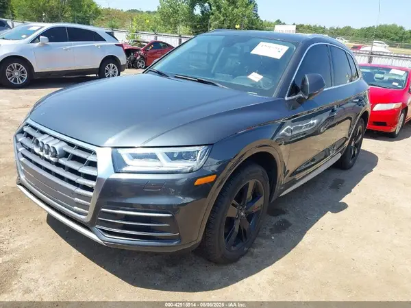 WA1BNAFY8K2066830 2019 AUDI Q5 - Image 2