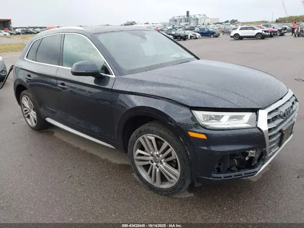 WA1BNAFY8K2069615 2019 AUDI Q5 - Image 1