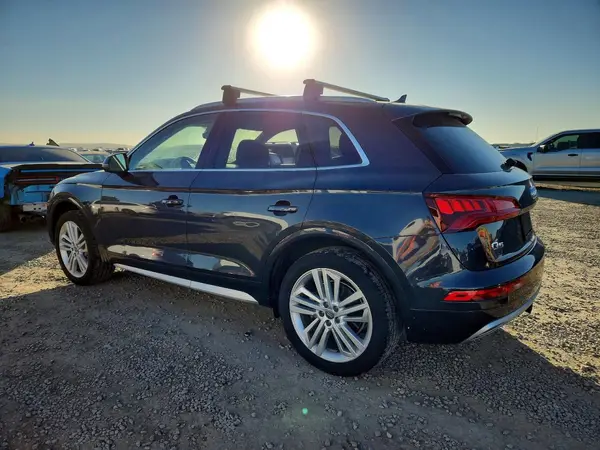 WA1BNAFY8K2074135 2019 AUDI Q5 - Image 2