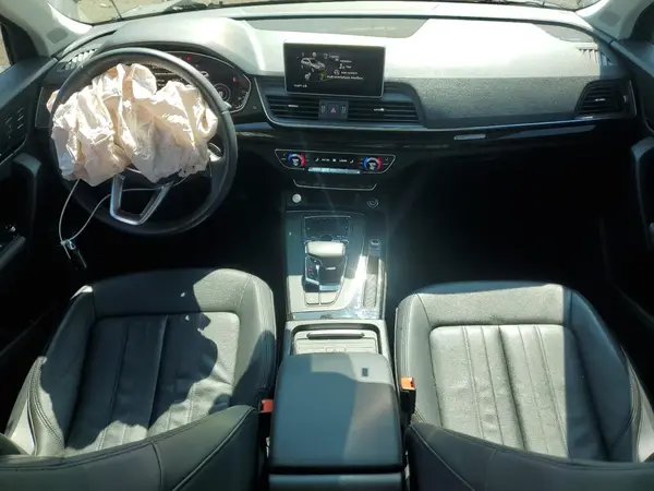 WA1BNAFY8K2079190 2019 AUDI Q5 - Image 8