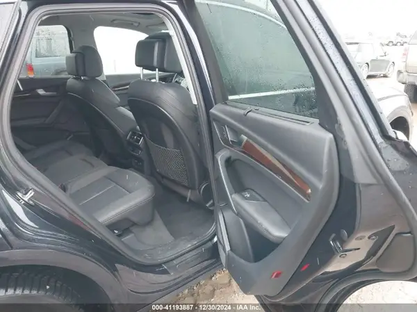 WA1BNAFY8K2082851 2019 AUDI Q5 - Image 8