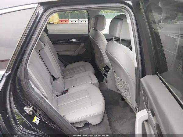 WA1BNAFY8K2086219 2019 AUDI Q5 - Image 8