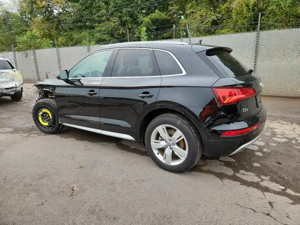 WA1BNAFY8K2087760 2019 AUDI Q5 - Image 2