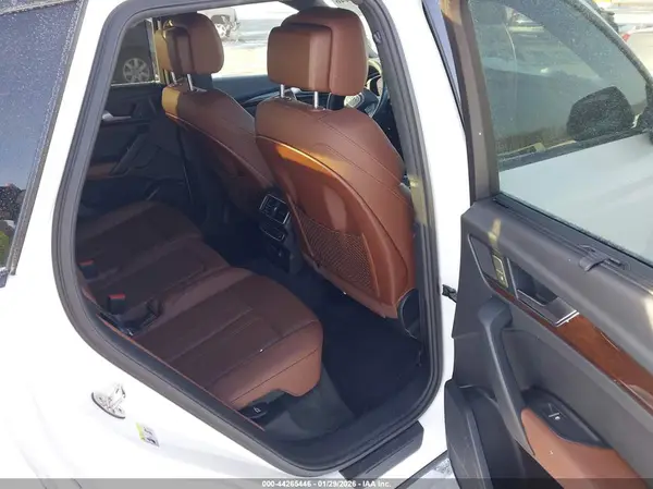 WA1BNAFY8K2096216 2019 AUDI Q5 - Image 8