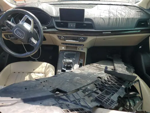 WA1BNAFY8K2096958 2019 AUDI Q5 - Image 8