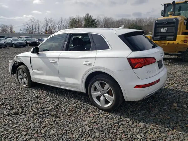 WA1BNAFY8K2099522 2019 AUDI Q5 - Image 2