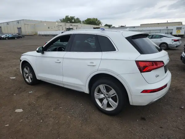 WA1BNAFY8K2100944 2019 AUDI Q5 - Image 2