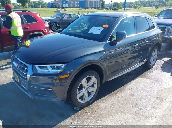 WA1BNAFY8K2112432 2019 AUDI Q5 - Image 2