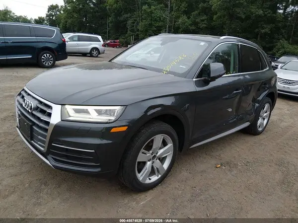 WA1BNAFY8K2122877 2019 AUDI Q5 - Image 2