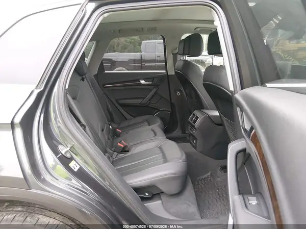 WA1BNAFY8K2122877 2019 AUDI Q5 - Image 8