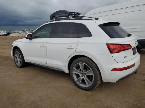 WA1BNAFY8K2130588 2019 AUDI Q5 - Image 2