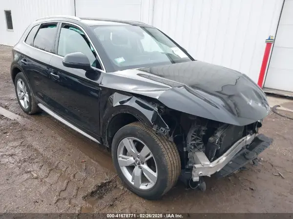 WA1BNAFY8K2133555 2019 AUDI Q5 - Image 1