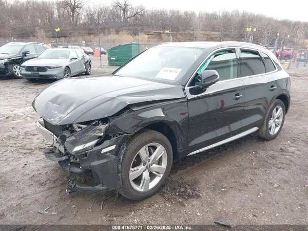 WA1BNAFY8K2133555 2019 AUDI Q5 - Image 2