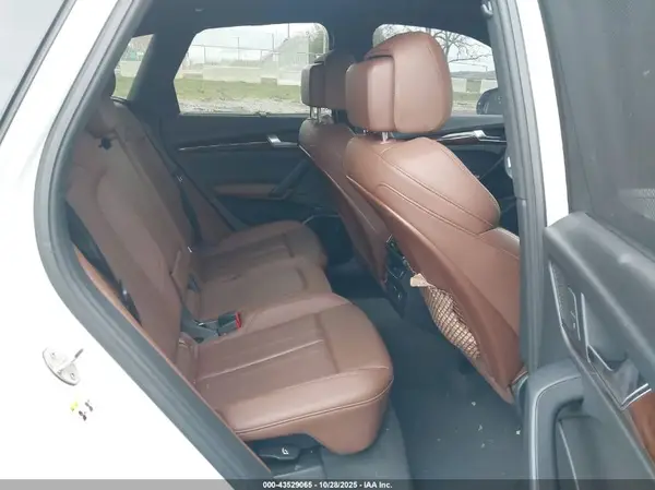 WA1BNAFY8K2133779 2019 AUDI Q5 - Image 8