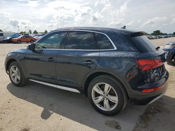 WA1BNAFY8K2133829 2019 AUDI Q5 - Image 2