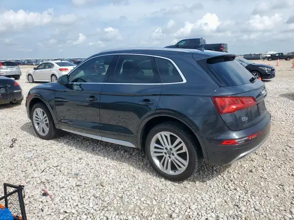 WA1BNAFY8L2020609 2020 AUDI Q5 - Image 2