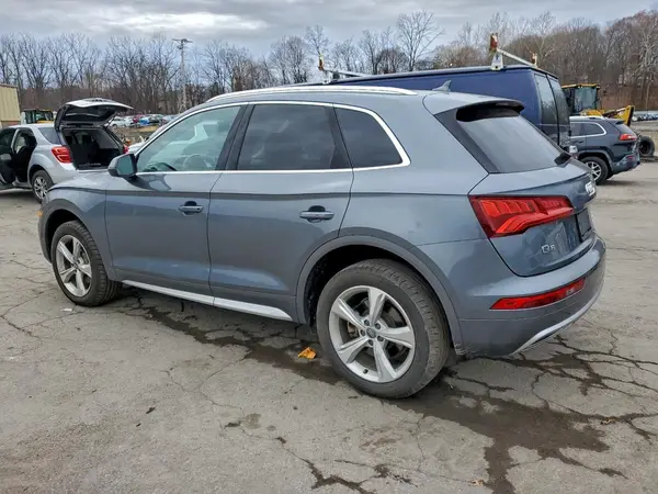 WA1BNAFY8L2029990 2020 AUDI Q5 - Image 2