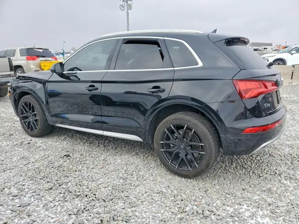 WA1BNAFY8L2040052 2020 AUDI Q5 - Image 2