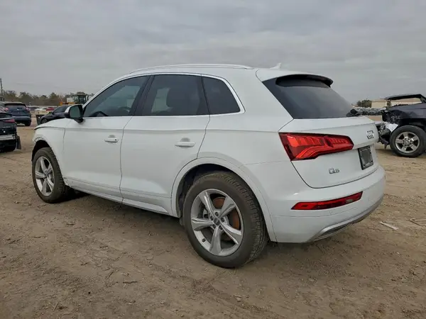 WA1BNAFY8L2093611 2020 AUDI Q5 - Image 2