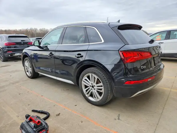 WA1BNAFY9J2002973 2018 AUDI Q5 - Image 2