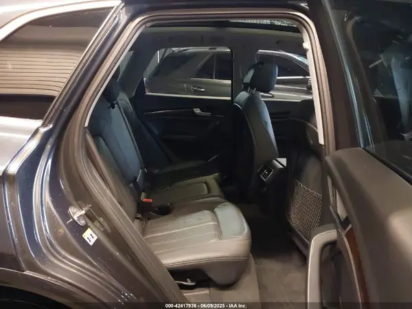 WA1BNAFY9J2005498 2018 AUDI Q5 - Image 8