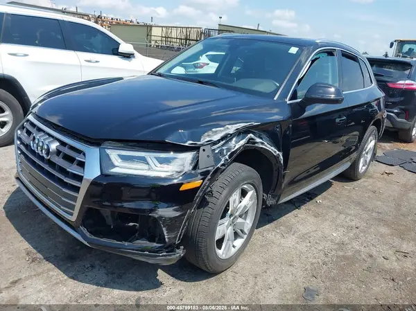 WA1BNAFY9J2011804 2018 AUDI Q5 - Image 2