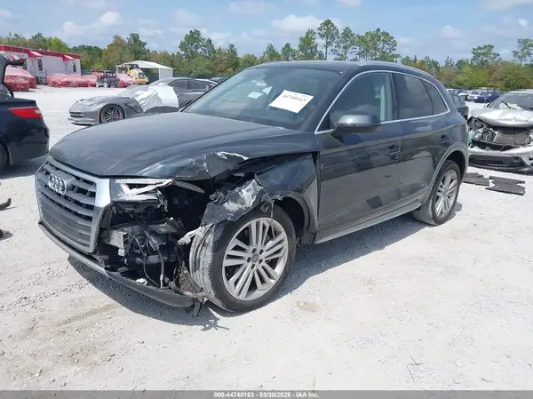 WA1BNAFY9J2020566 2018 AUDI Q5 - Image 2