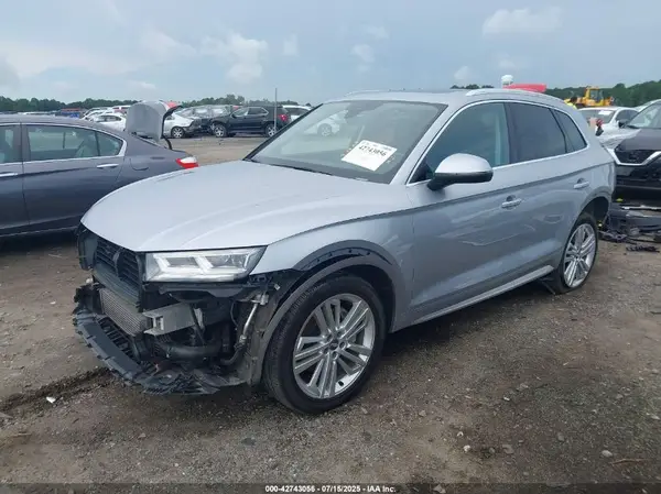 WA1BNAFY9J2025914 2018 AUDI Q5 - Image 2