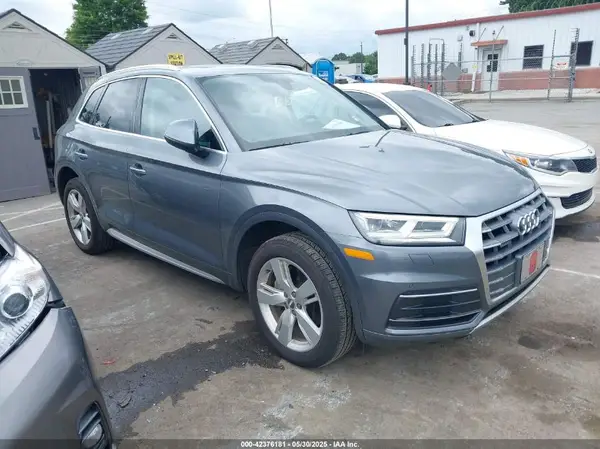 WA1BNAFY9J2051736 2018 AUDI Q5 - Image 1