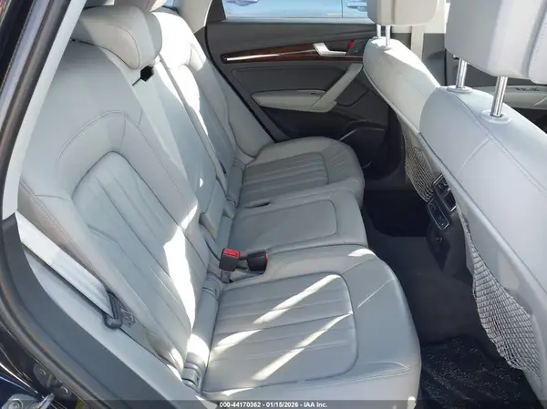 WA1BNAFY9J2063885 2018 AUDI Q5 - Image 8