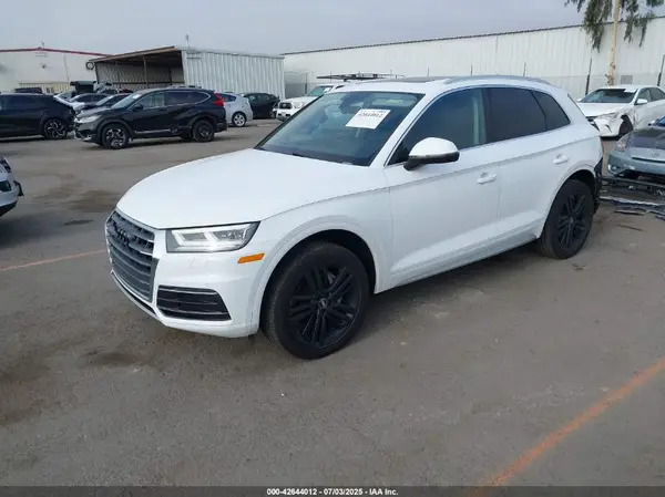 WA1BNAFY9J2122322 2018 AUDI Q5 - Image 2