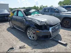 WA1BNAFY9J2135040 2018 AUDI Q5