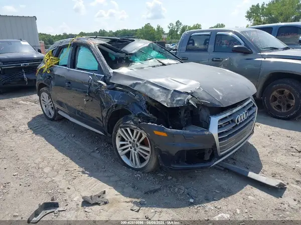 WA1BNAFY9J2135040 2018 AUDI Q5 - Image 1