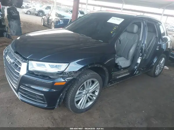 WA1BNAFY9J2174677 2018 AUDI Q5 - Image 2