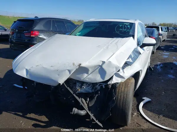 WA1BNAFY9J2205975 2018 AUDI Q5 - Image 2