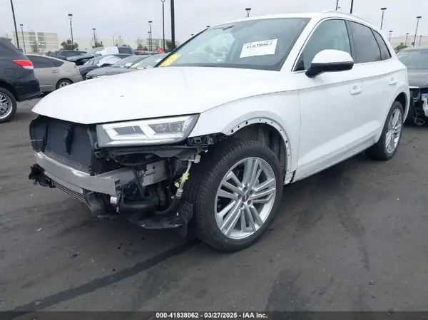 WA1BNAFY9J2205989 2018 AUDI Q5 - Image 2