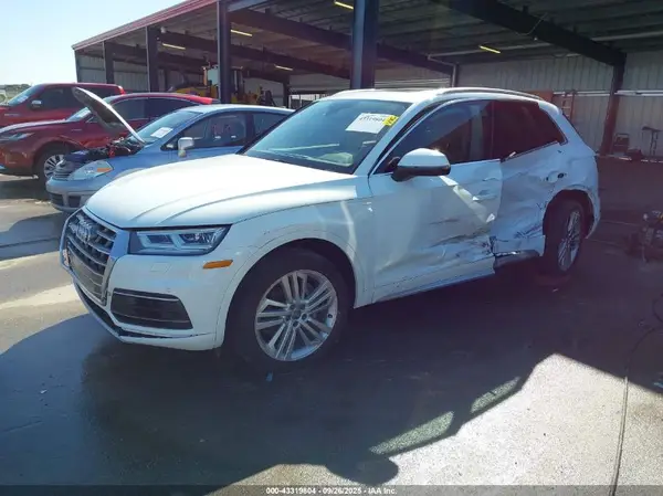 WA1BNAFY9J2208729 2018 AUDI Q5 - Image 2