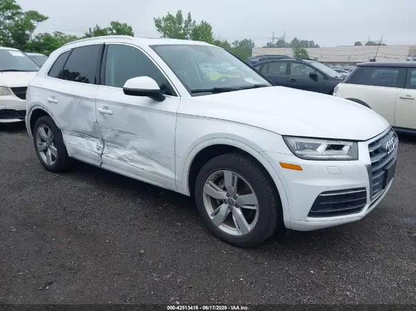 WA1BNAFY9J2238698 2018 AUDI Q5 - Image 1
