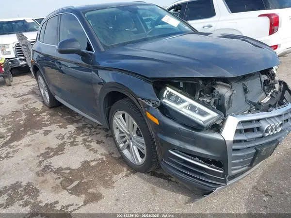 WA1BNAFY9J2239365 2018 AUDI Q5 - Image 1