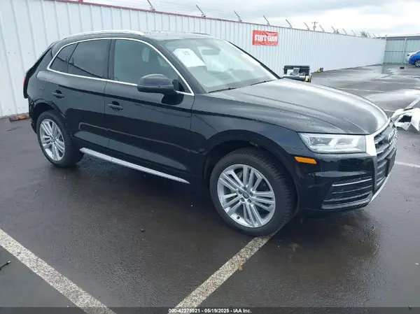 WA1BNAFY9J2241004 2018 AUDI Q5 - Image 1