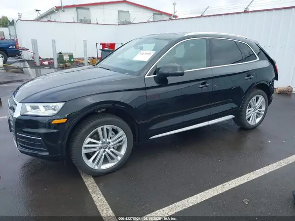 WA1BNAFY9J2241004 2018 AUDI Q5 - Image 2