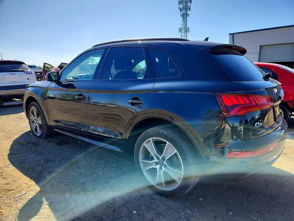WA1BNAFY9K2021816 2019 AUDI Q5 - Image 2