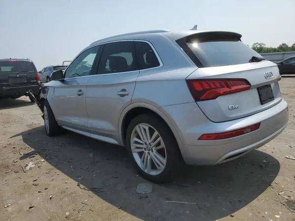 WA1BNAFY9K2027678 2019 AUDI Q5 - Image 2