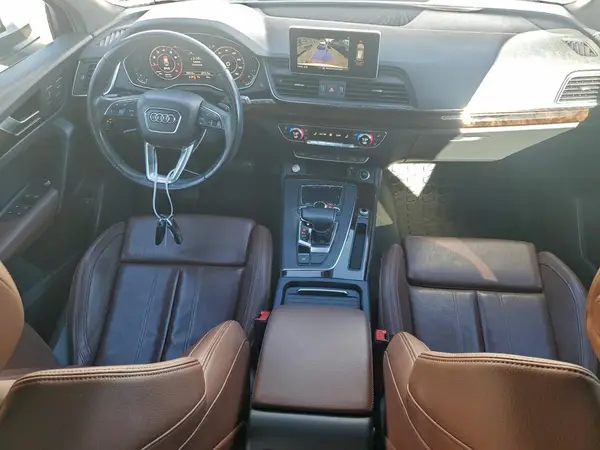 WA1BNAFY9K2028684 2019 AUDI Q5 - Image 8