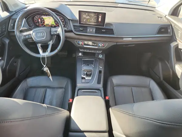 WA1BNAFY9K2037479 2019 AUDI Q5 - Image 8