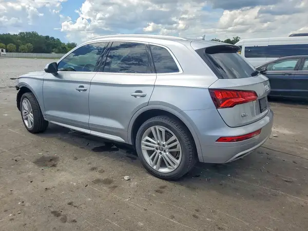 WA1BNAFY9K2038762 2019 AUDI Q5 - Image 2