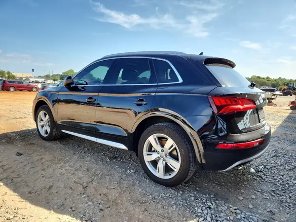 WA1BNAFY9K2044061 2019 AUDI Q5 - Image 2